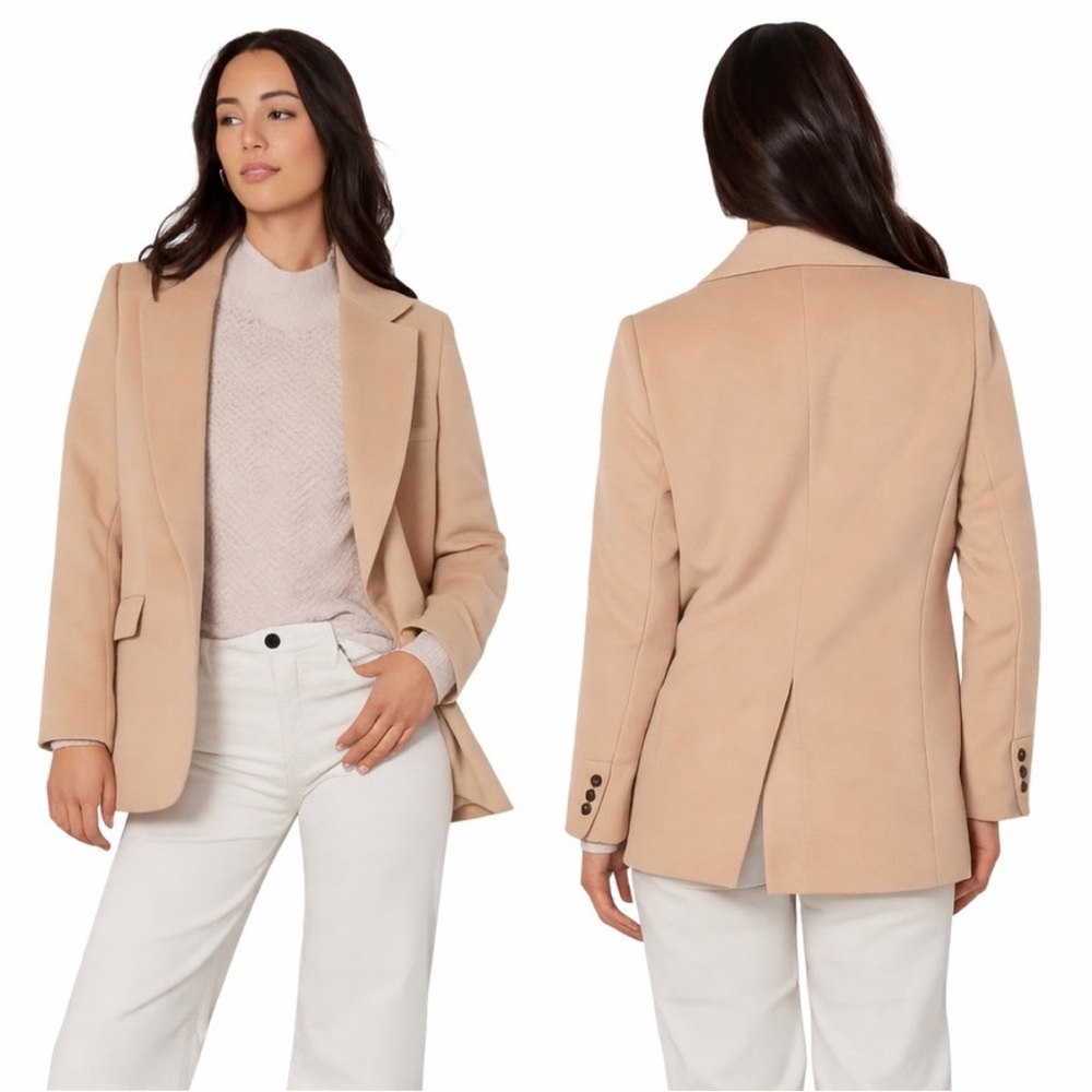 Evereve o.p.t Camel Lawrence Blazer. Size M. EUC